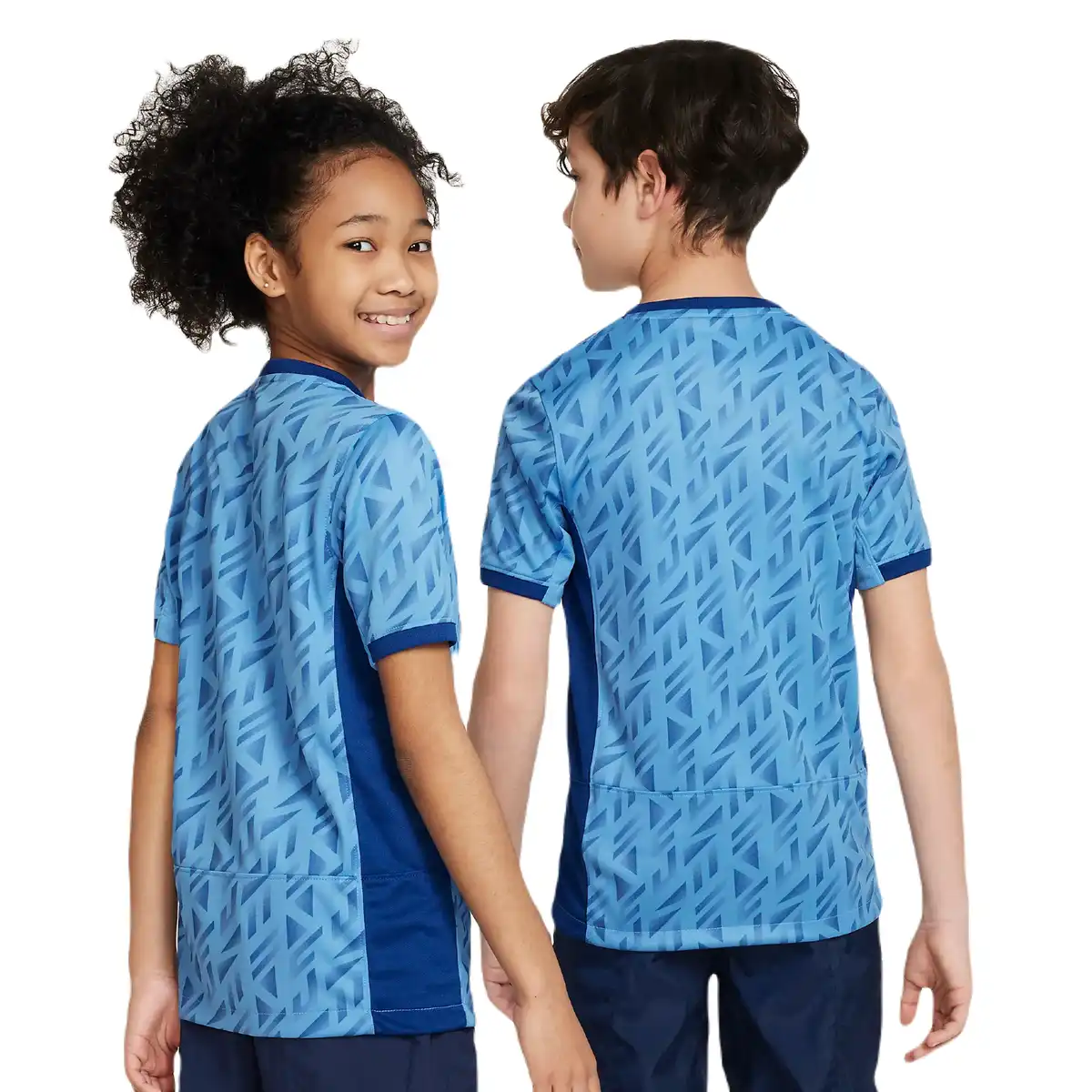 ENG_AWAY_YOUTH_BACK.webp
