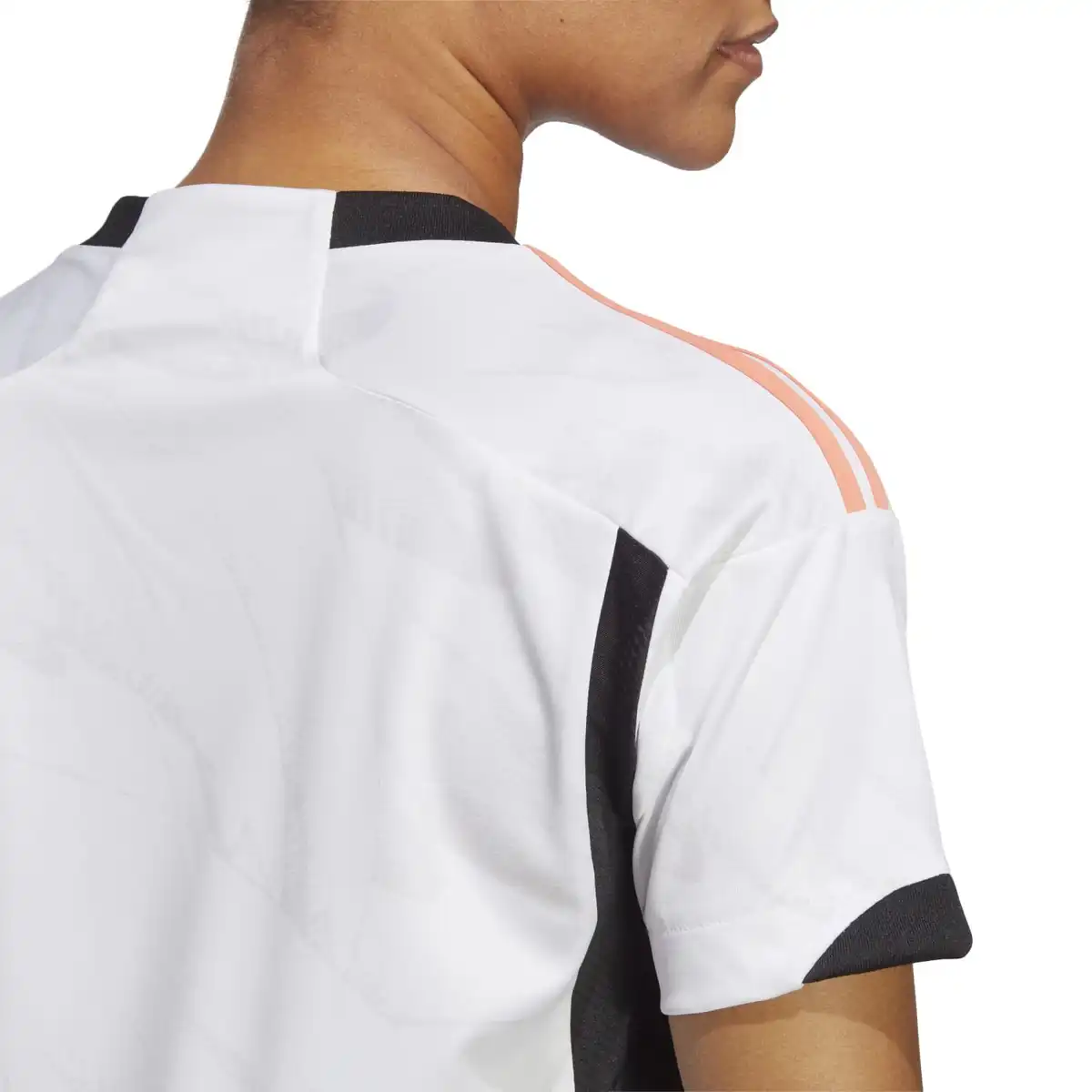 HS7536_9_APPAREL_On_Model_Detail_View_2_white.webp