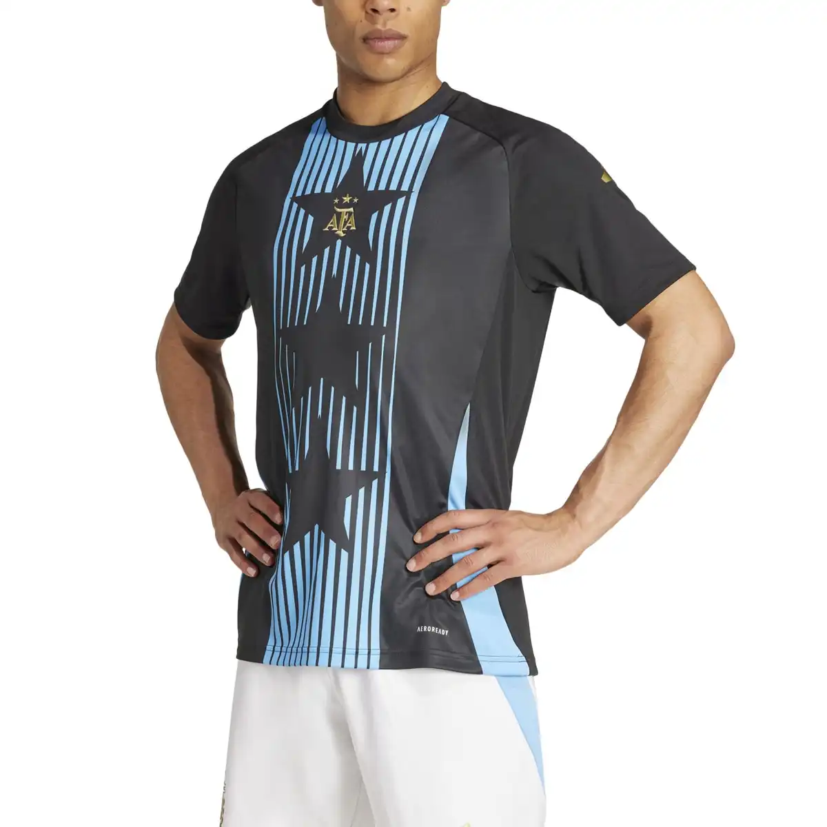 IW5363_5_APPAREL_On_Model_Front_View_white.webp