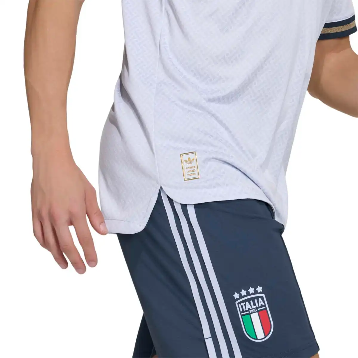 JL6938_8_APPAREL_On_Model_Detail_View_2_white.webp