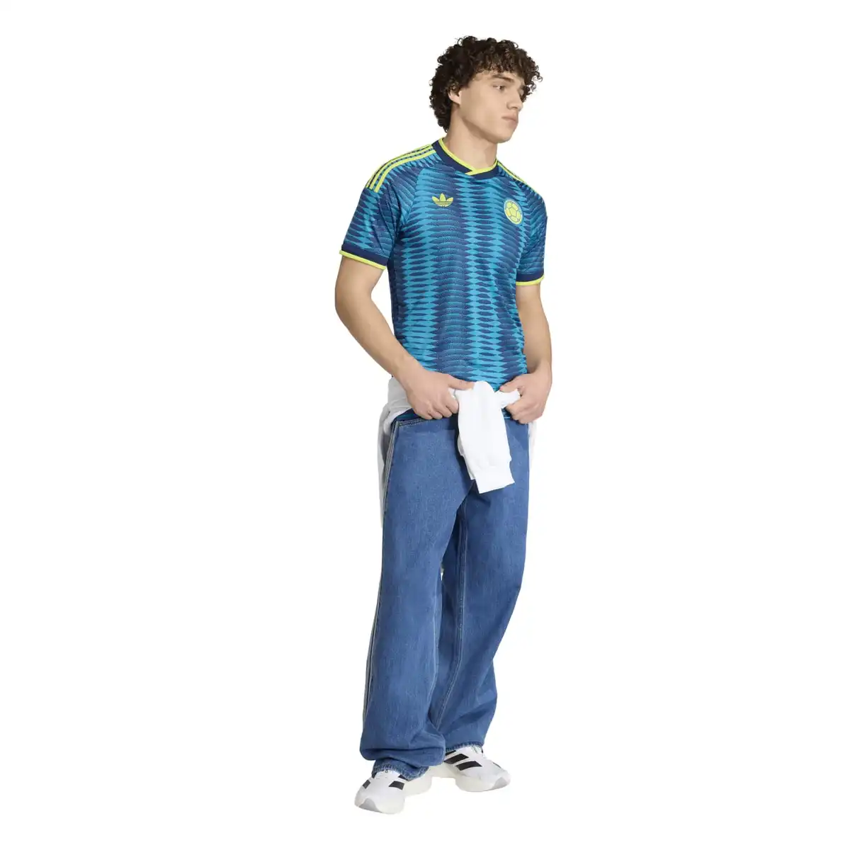 JL6974_6_APPAREL_On_Model_Walking_View_white.webp