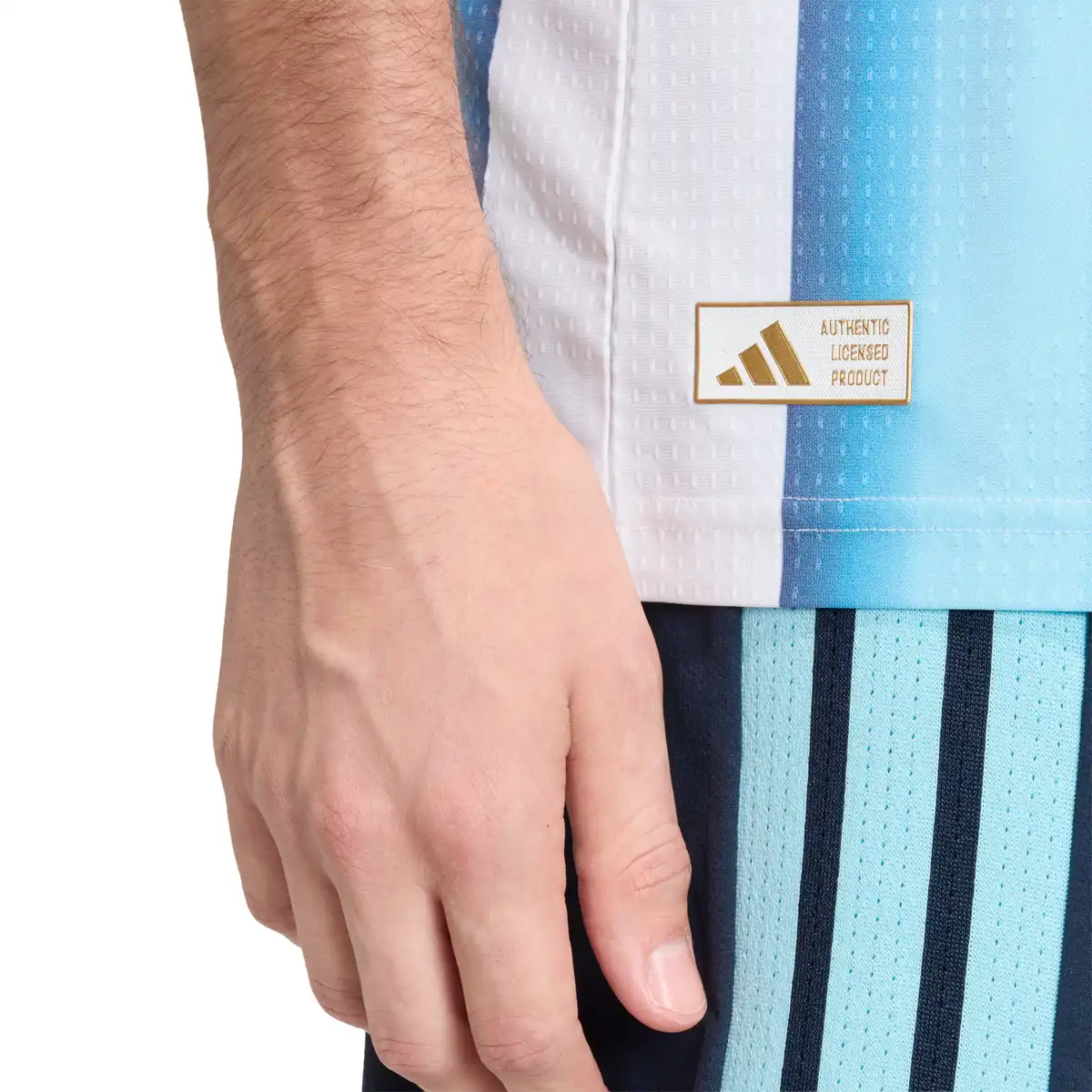 JM5897_8_APPAREL_On_Model_Detail_View_2_white.webp