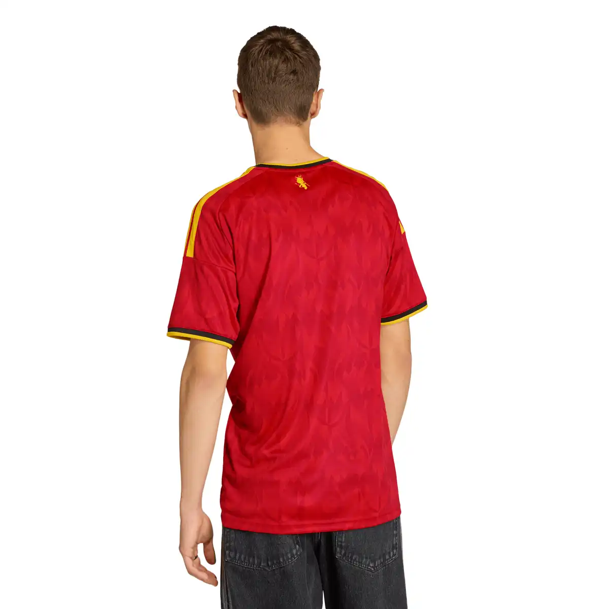 JM8381_4_APPAREL_On_Model_Back_View_white.webp