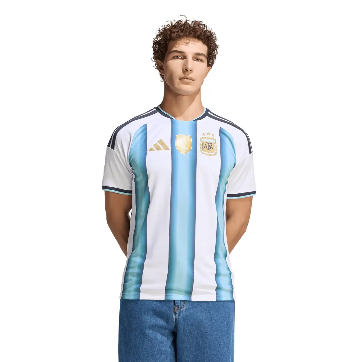 JM8396_4_APPAREL_On_Model_Standard_View_white.webp