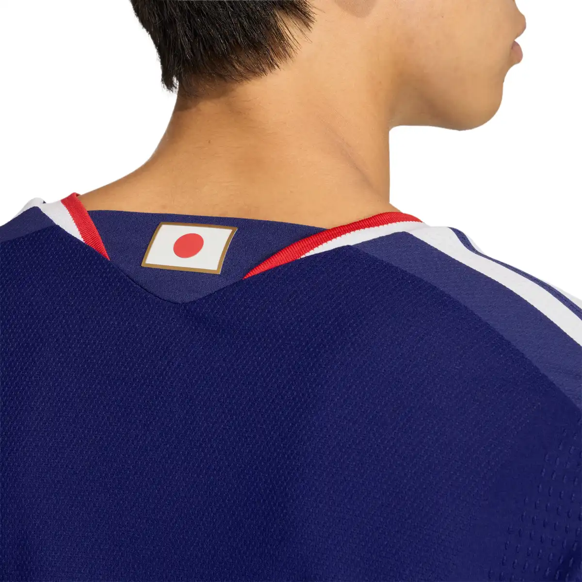 JN1867_8_APPAREL_On_Model_Detail_View_2_white.webp