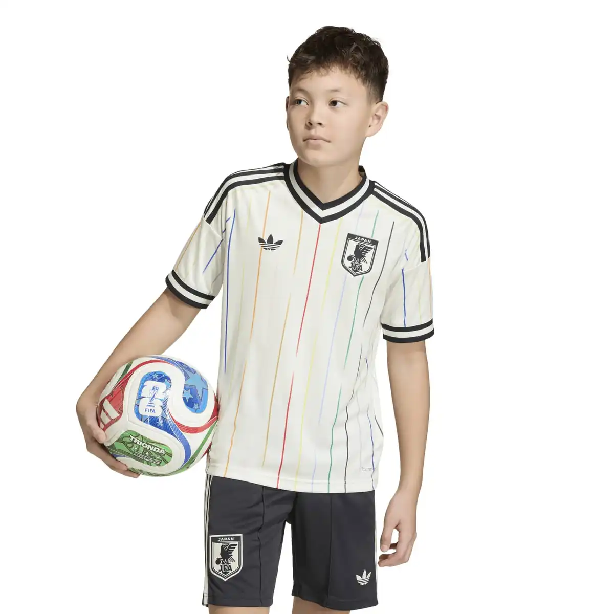 JZ9700_3_APPAREL_On_Model_Standard_View_white.webp