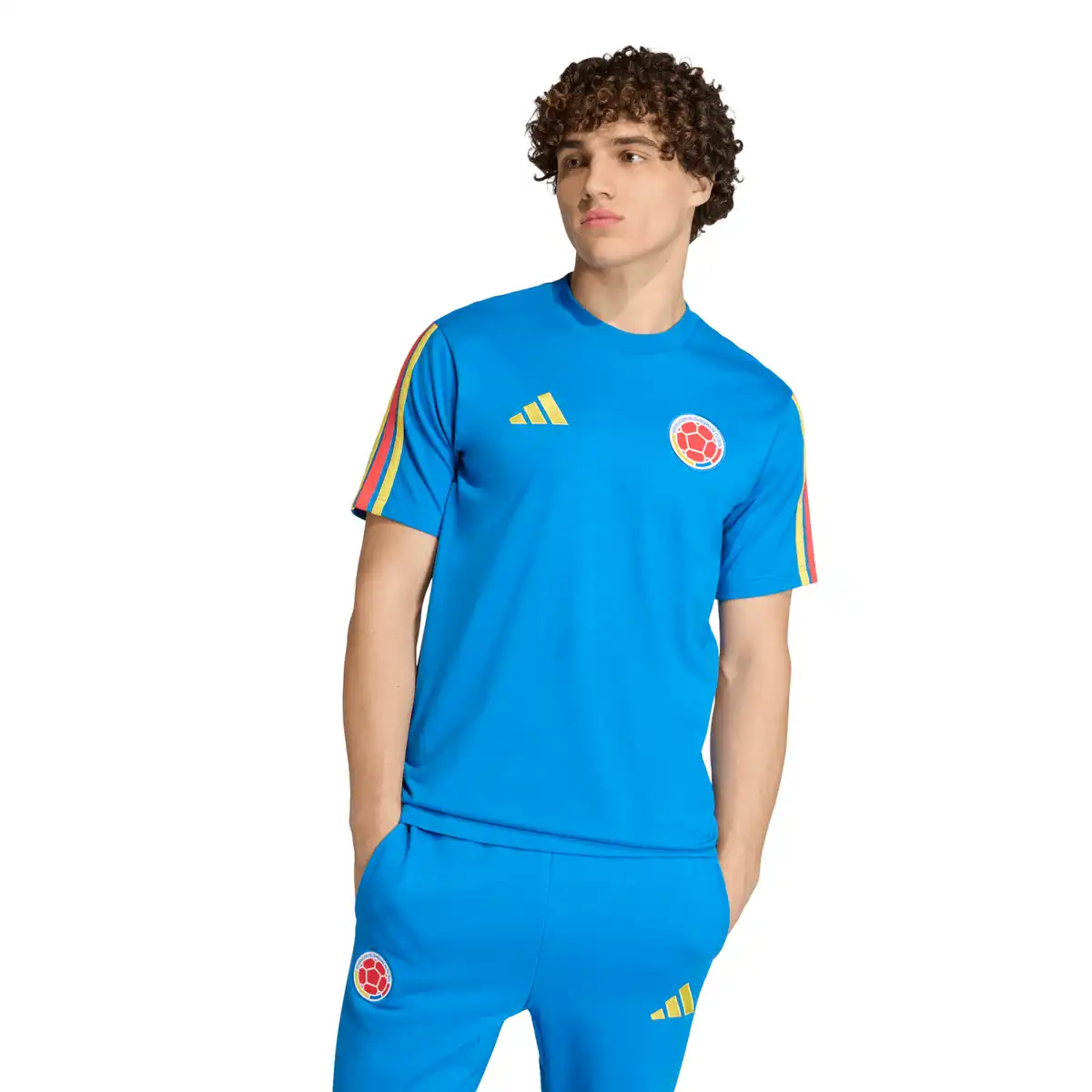 KH3828_2_APPAREL_On_Model_Standard_View_white.webp
